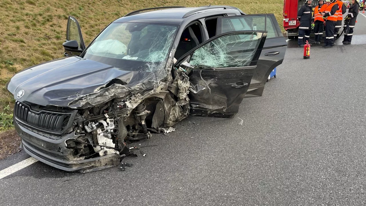 Lkw und Pkw kollidierten auf der A5 bei Drasenhofen