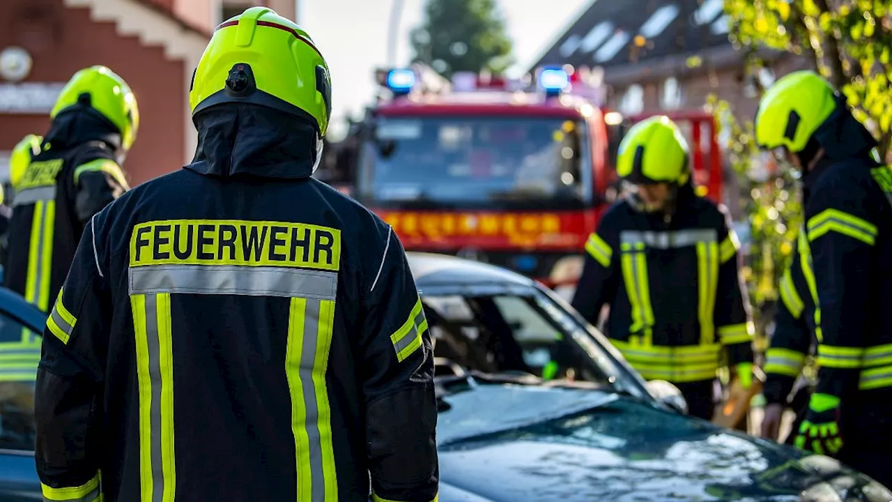 Mecklenburg-Vorpommern: 650.000 Schaden bei Lkw-Brand auf A24: Sperrung nötig