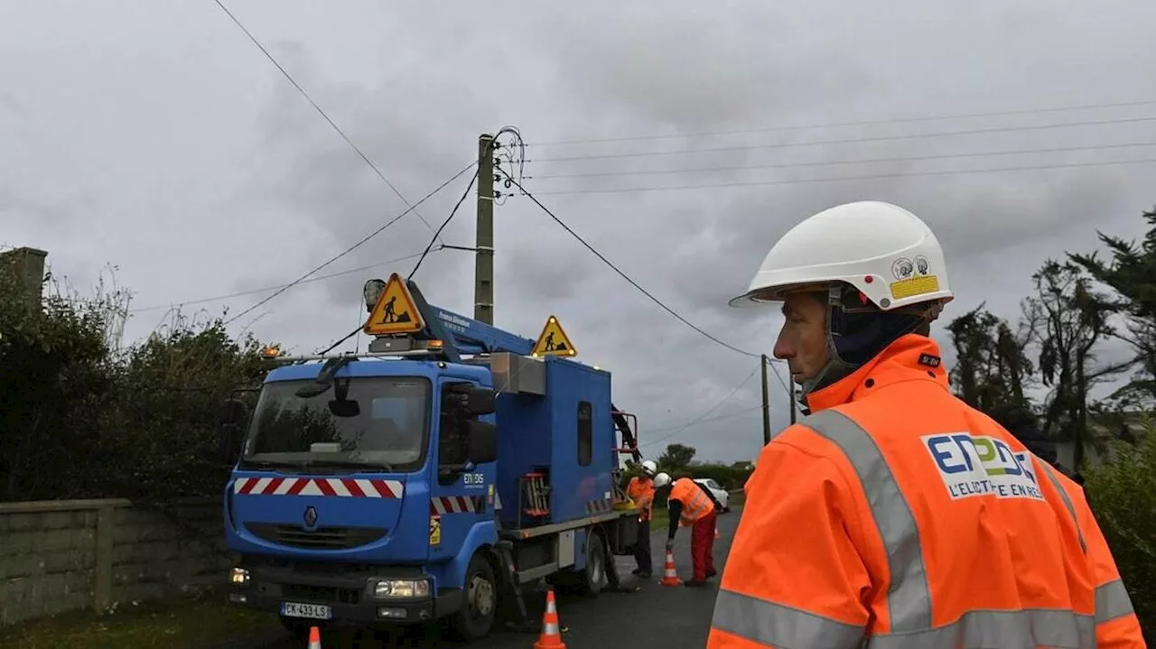 Après la tempête Ciaran, une course contre la montre pour rétablir le courant en Bretagne