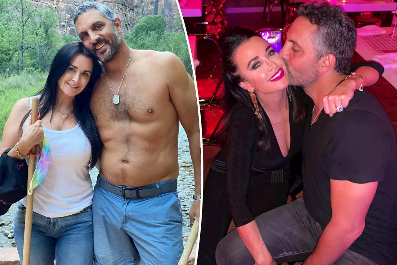 Mauricio Umansky 'going through a lot' amid Kyle Richards separation, insists she's 'supportive'