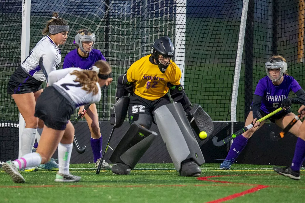 Late Hanna Thomas tally lifts Northern field hockey past Ephrata into District 3, Class 2A final