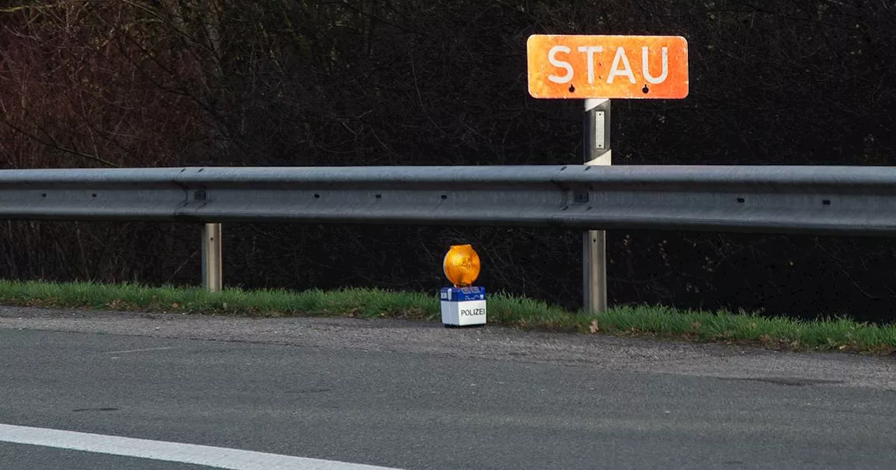 Haan: Acht Autos bei Unfall auf der A46 beschädigt​