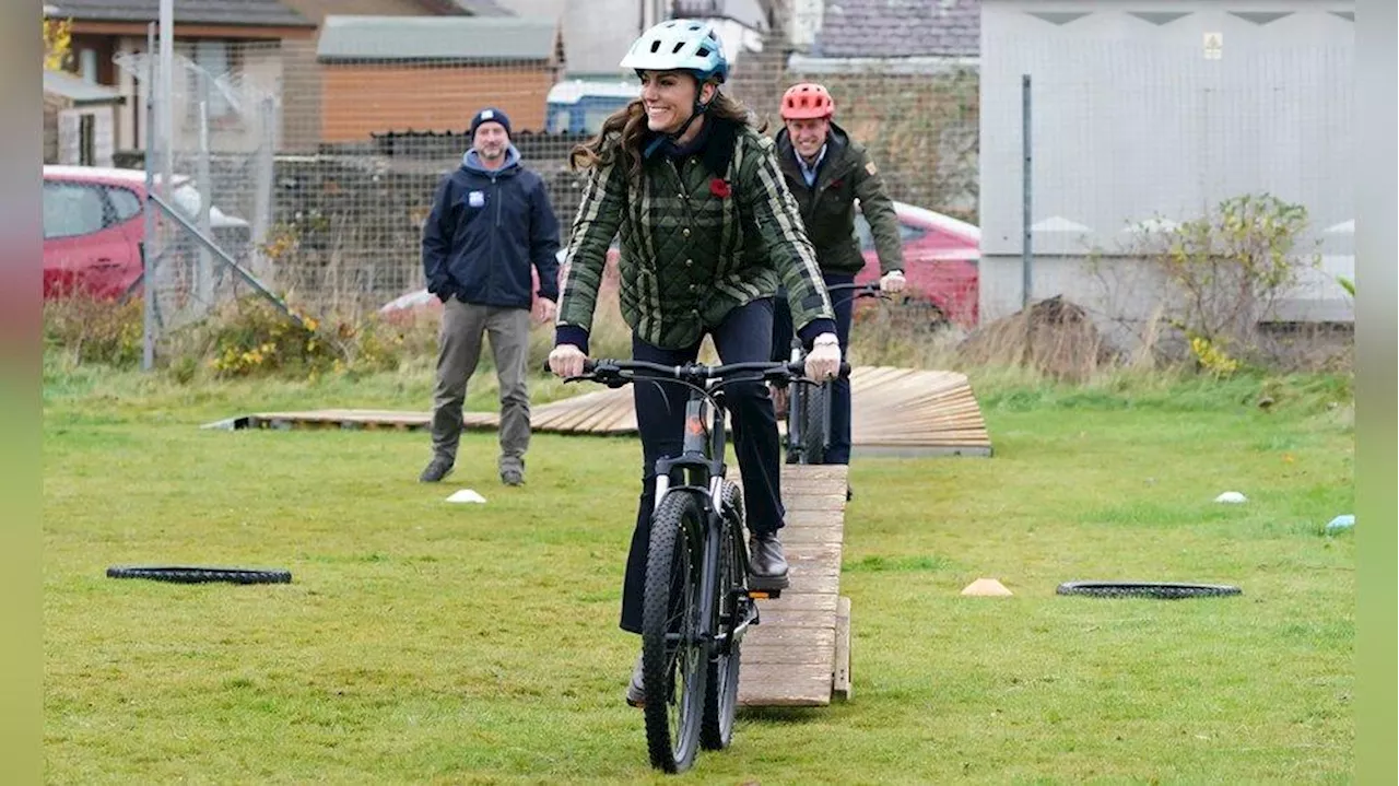 Kate und William: Rasante Runde durch den Mountainbike-Parcours