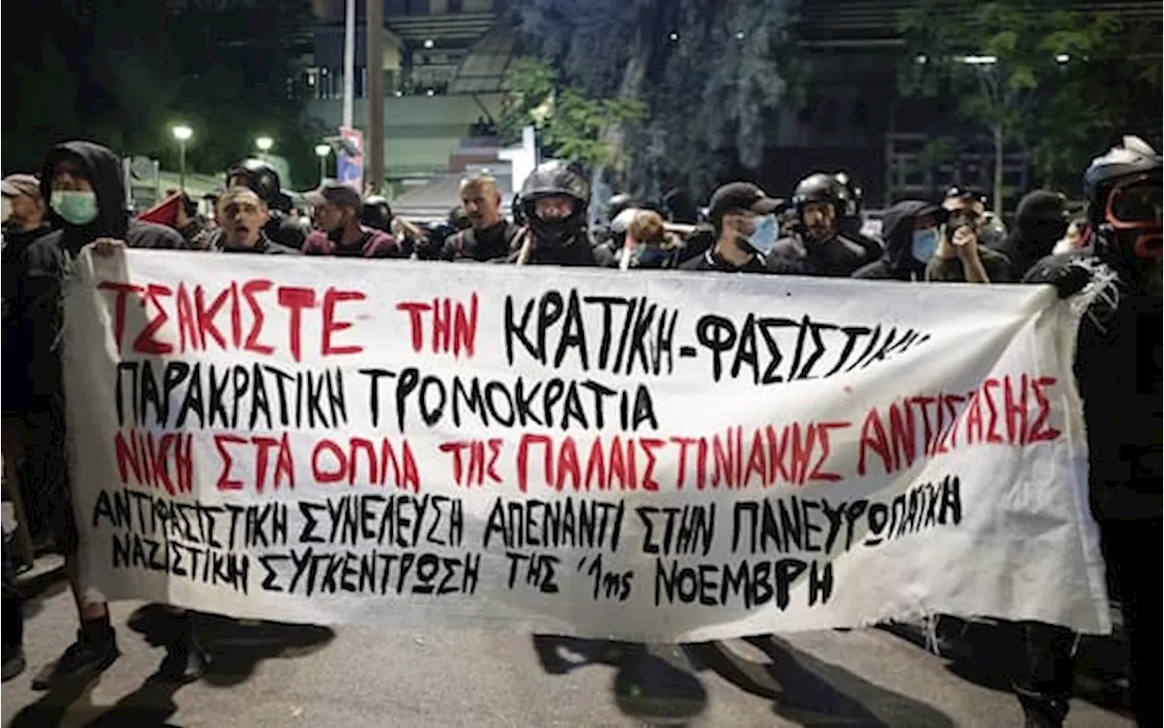 Grecia, scontri nel centro di Atene tra gruppi di estrema destra e antifascisti