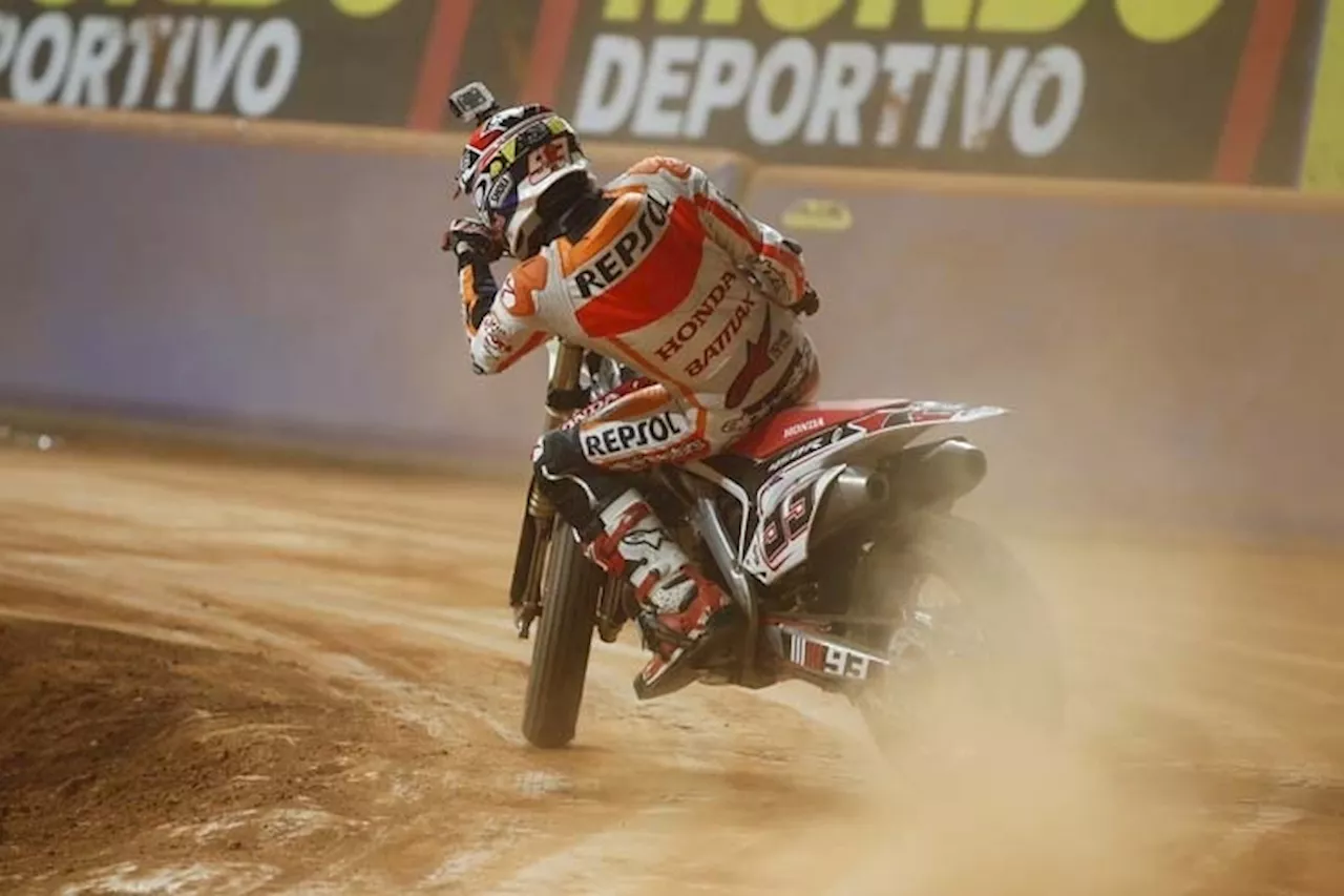 Superprestigio: Marc Márquez kollidiert