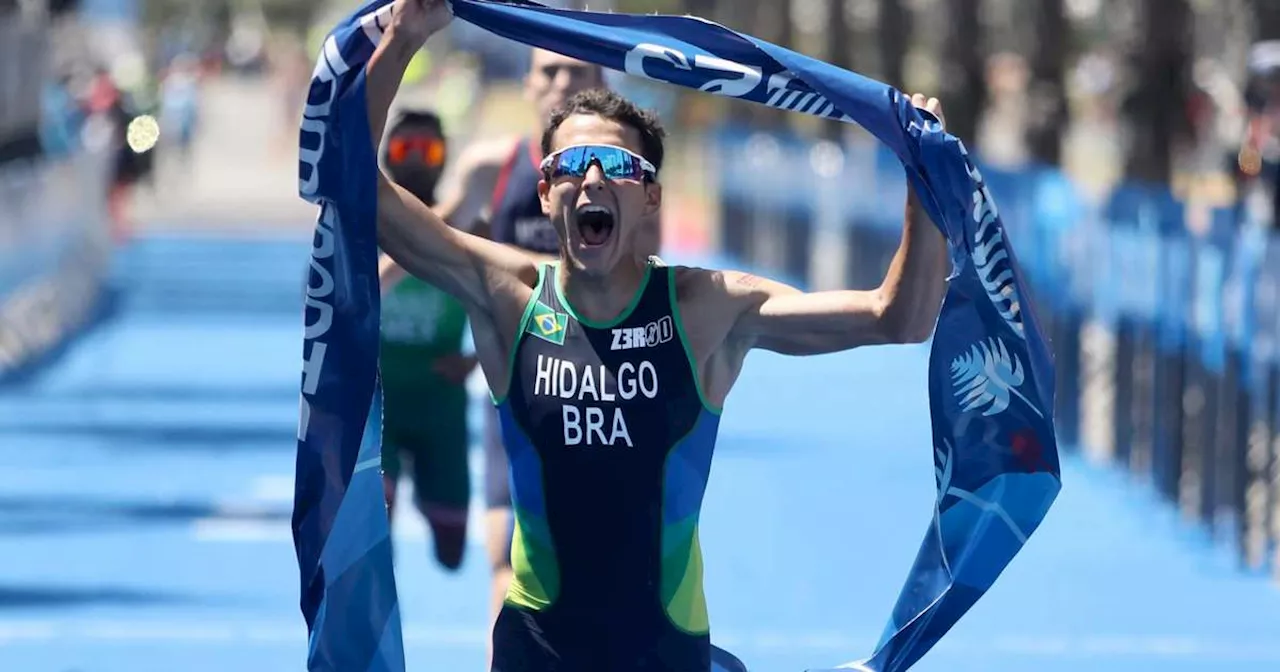 Miguel Hidaldo ganha o ouro para o Brasil no triatlo do Pan