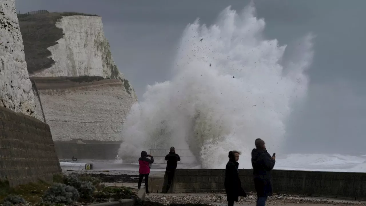 Storm Ciarán tracker: Where the storm is now and latest Met Office UK weather forecast