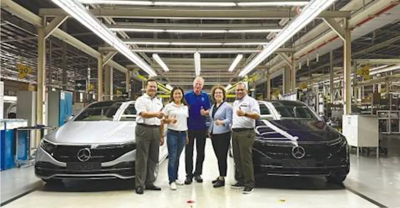 Mercedes-Benz rolls out 100,000th passenger car at Pekan plant