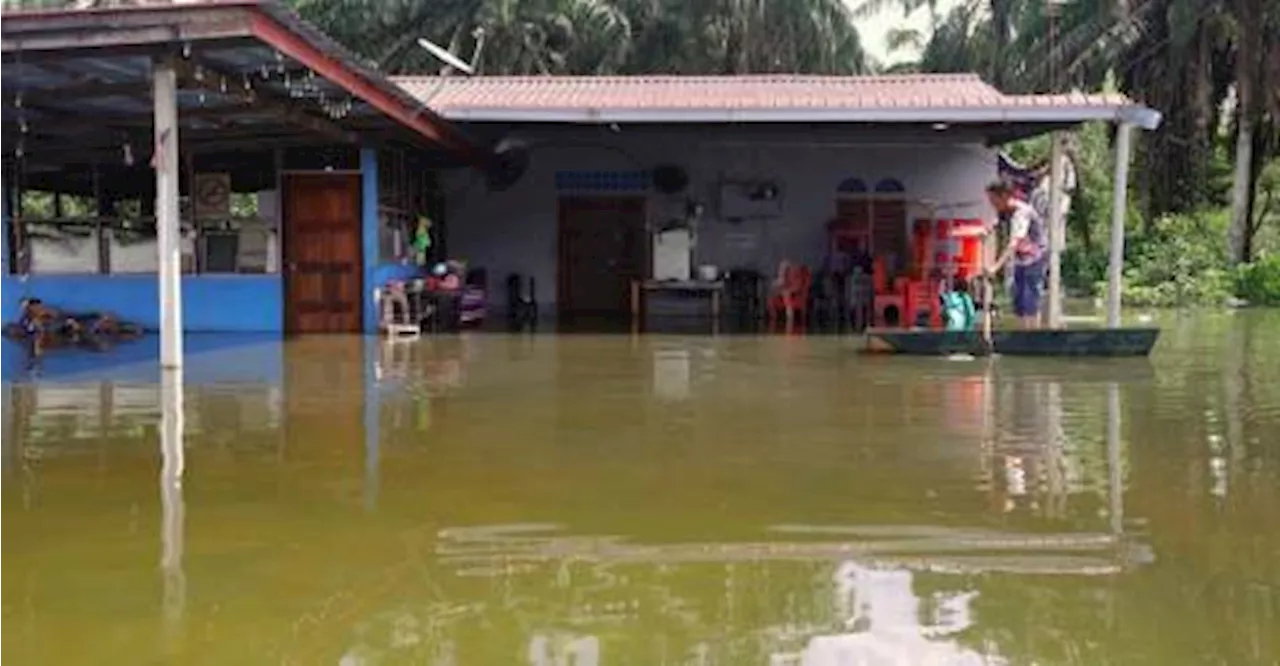 Temporary relief centre housing Kampung Sungai Tiram flood victims closed