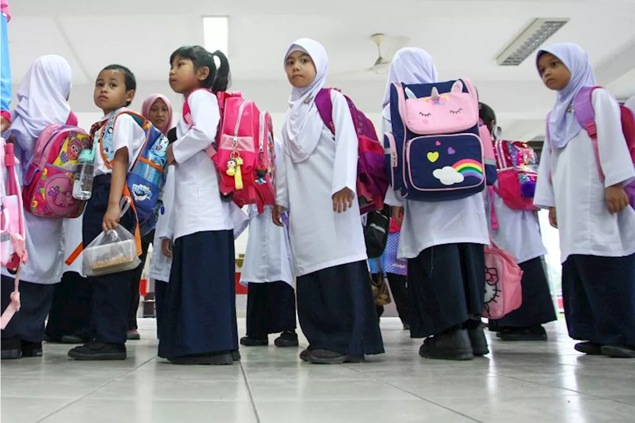 Jadikan uniform sekolah kemegahan pelajar, ibu bapa