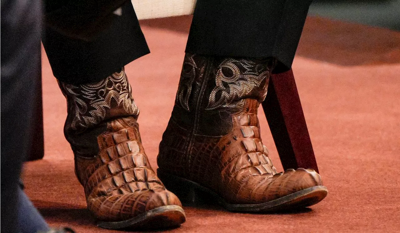 Ron DeSantis denies rumors he wears height-lifting boots