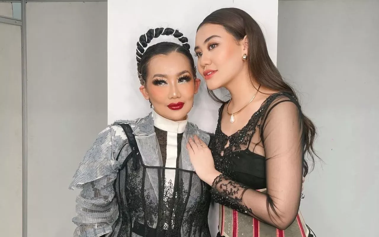 Kecantikan Aaliyah Massaid Berhijab Dipuji Artis Senior, Reza Artamevia Ikutan Bangga