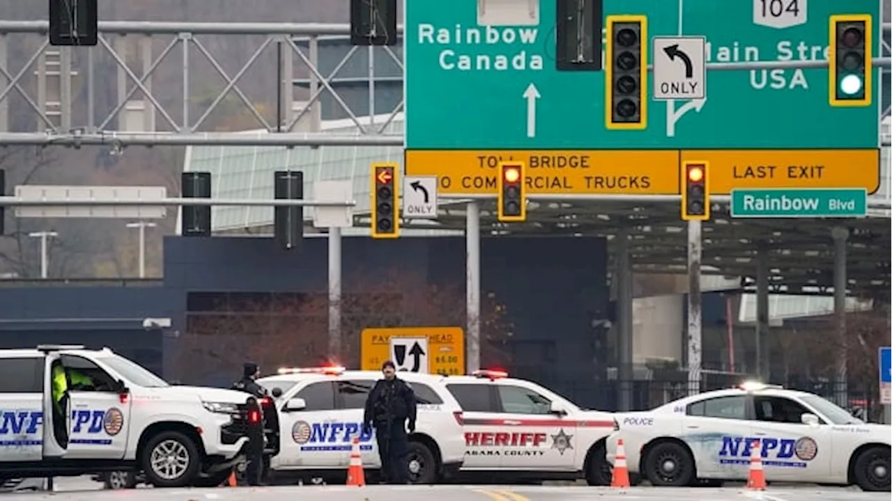 Explosion on Rainbow Bridge shuts border crossings between Ontario and New York