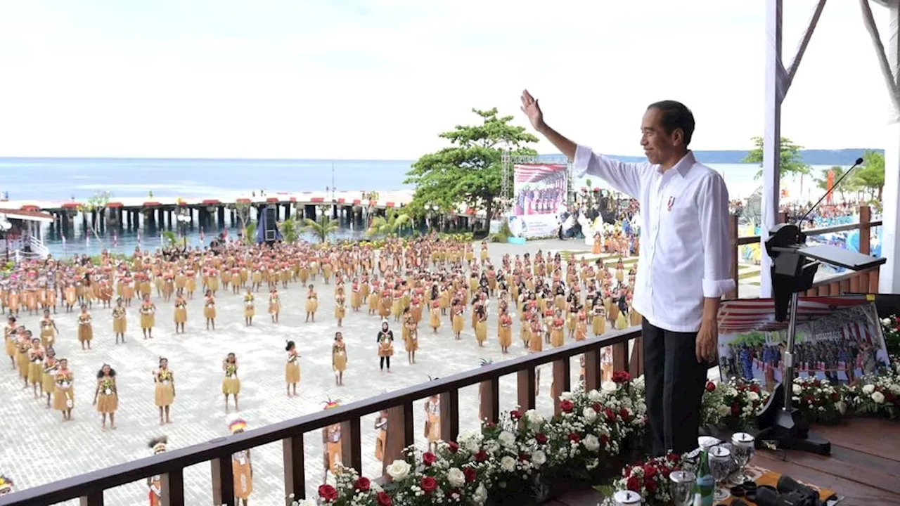 Presiden Jokowi Hadiri Puncak Acara Sail Teluk Cenderawasih Tahun 2023