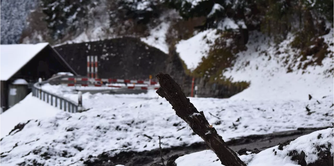 Murgang bei Frutigen: Erde rutscht weiter – Adelbodenstrasse droht längere Sperrung