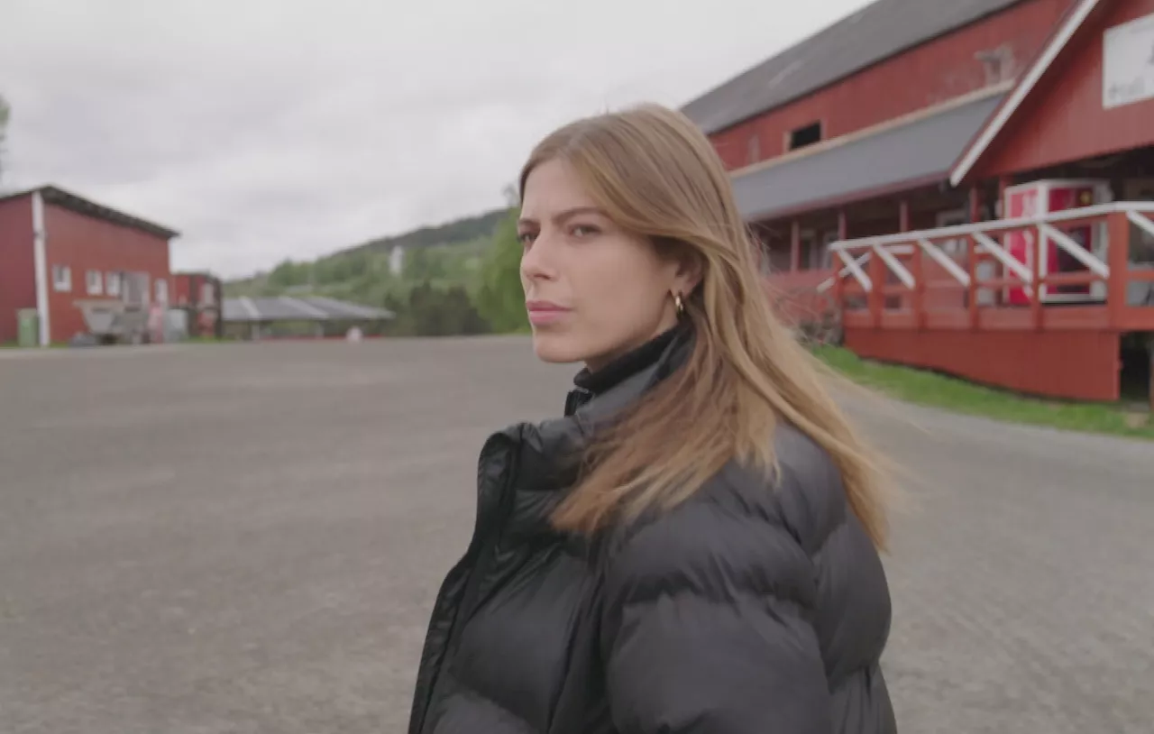 Adrenalinen pumpede, da hestemilliardær var tæt på at afsløre Rebekka som muldvarp