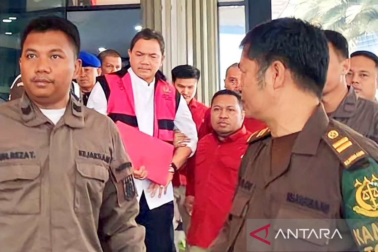 Anggota BPK Achsanul Qosasi ditetapkan jadi tersangka korupsi BTS 4G