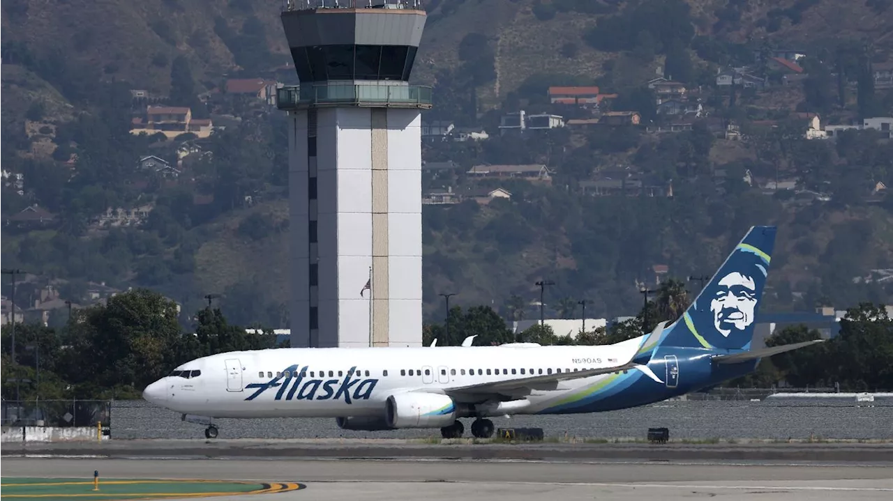 Passengers sue Alaska Airlines over pilot's attempt to cut engines