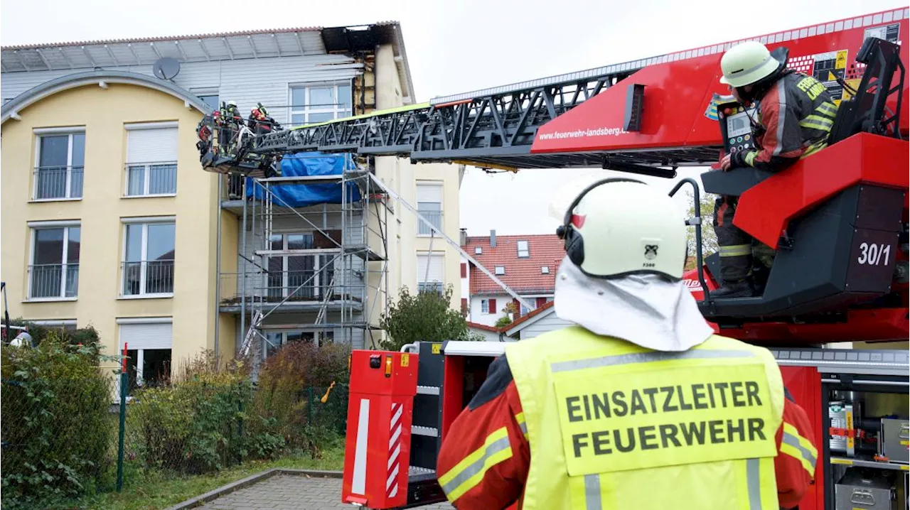 In Eresing brennt es an einem Wohnhaus