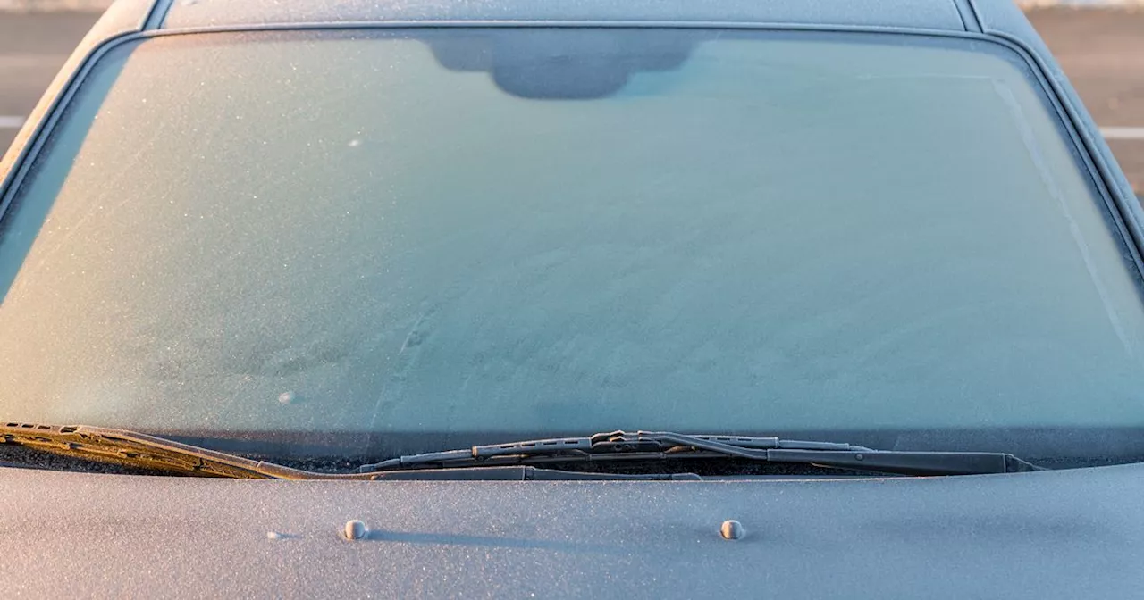 How to quickly de-ice your car windscreen during the colder months