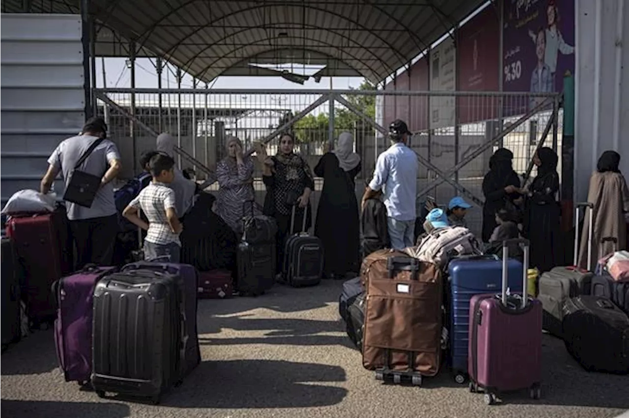 Canadians still not cleared to leave Gaza, Blair says movement likely in coming days