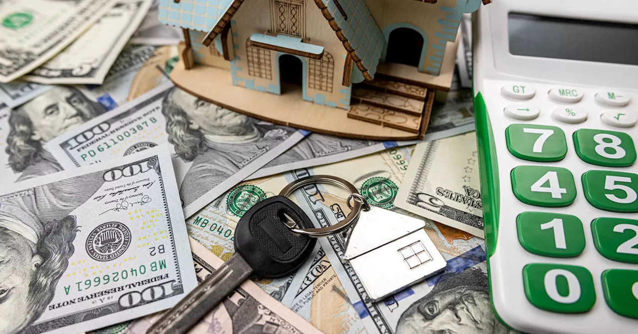 With interest rates paused, should you lock in a mortgage rate now?