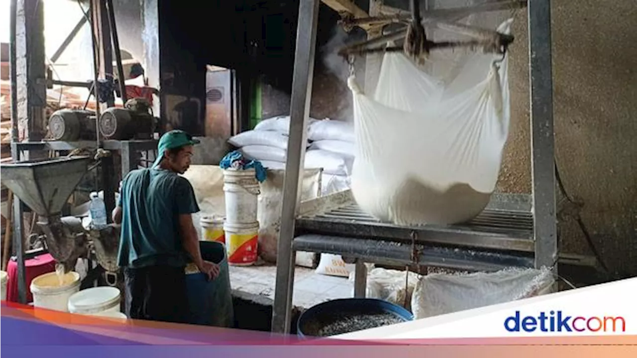 Harga Kedelai Melonjak, Perajin Tahu Mengaku Omzet Turun 20%