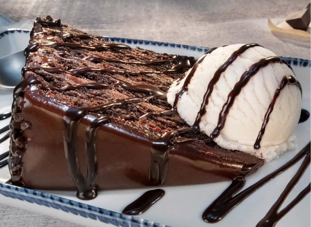 10 Restaurant Chains That Serve the Best Chocolate Cake