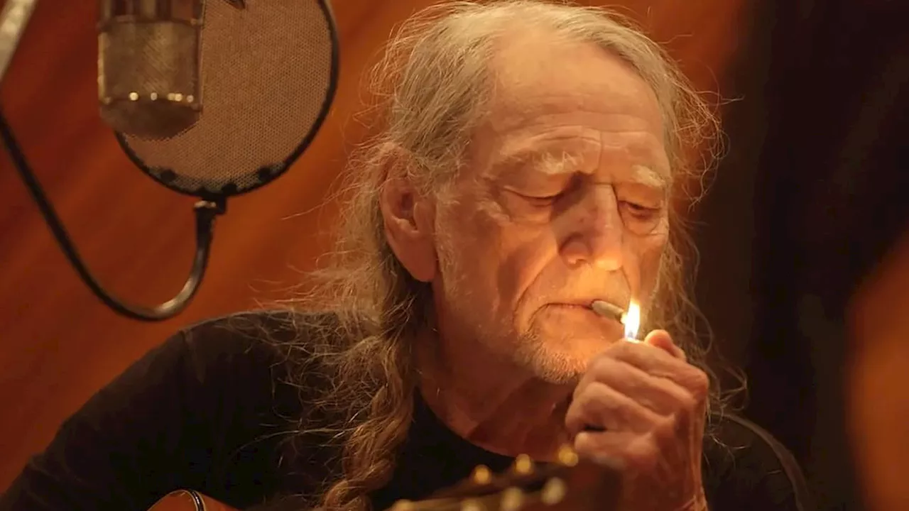 Las 160 vidas de Willie Nelson, la leyenda progresista del country que salió de una iglesia metodista