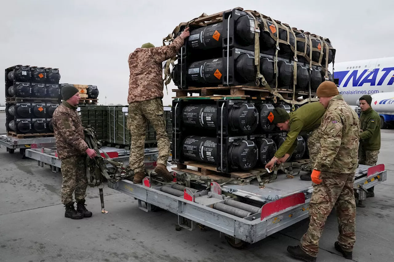 Белый дом признал сокращение военной поддержки Украины