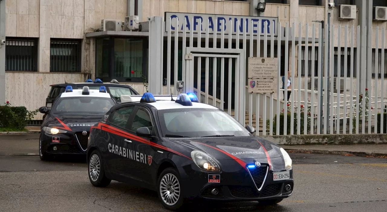 Terni, va a scuola con la pistola: minorenne denunciato