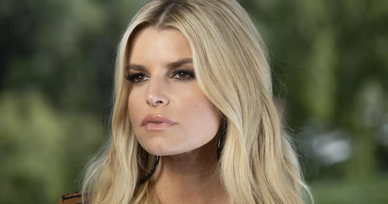 Jessica Simpson celebrates six years sober with throwback photo on social media