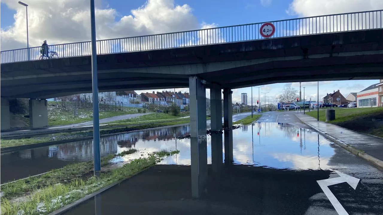 Tempête Ciaran: à Dunkerque, le boulevard Simone-Veil fermé à cause de débordements