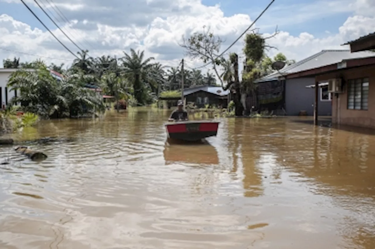 Perak floods: Number of evacuees increases as of this morning, one relief centre opens in Hulu Perak