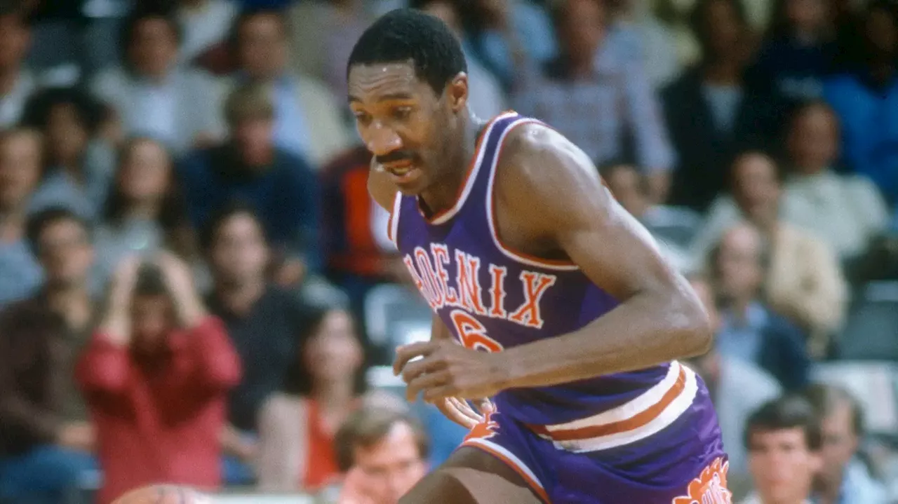 NBA Suns all-time scoring leader Davis dead at age 69