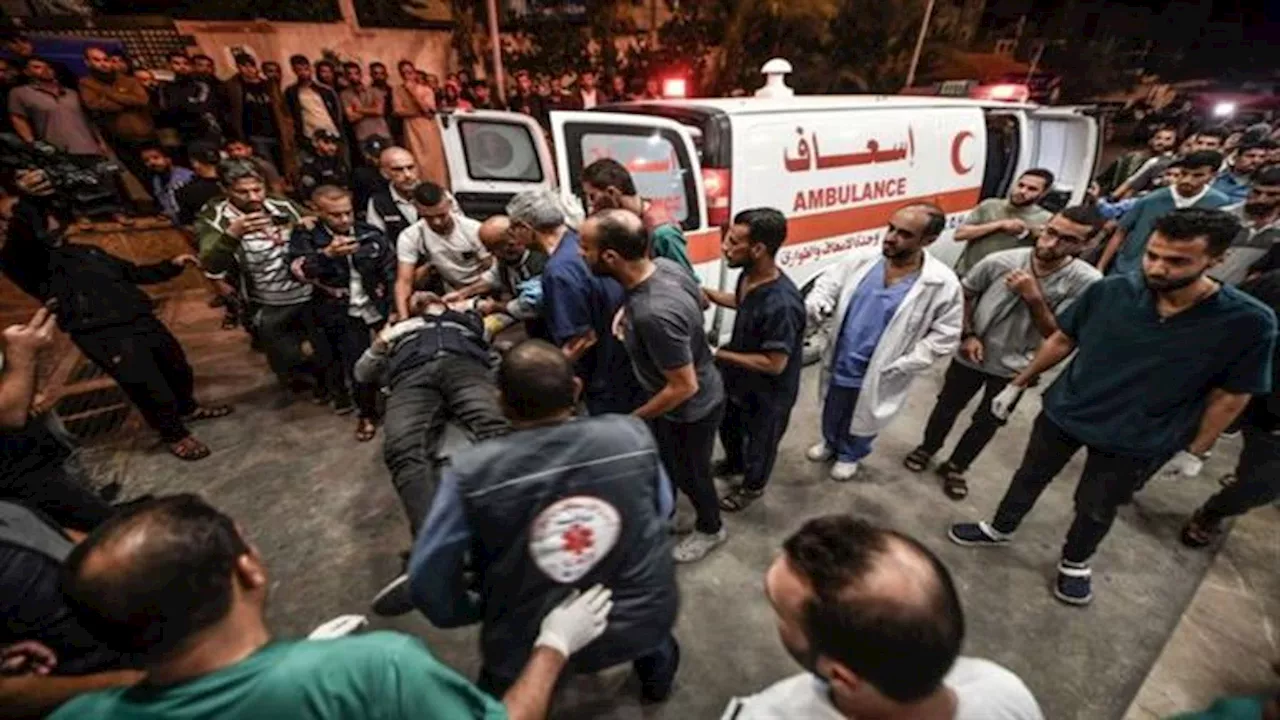 الصحة الفلسطينية: مجزرة مستشفى الشفاء خلفت 15 شهيدًا و60 جريحًا