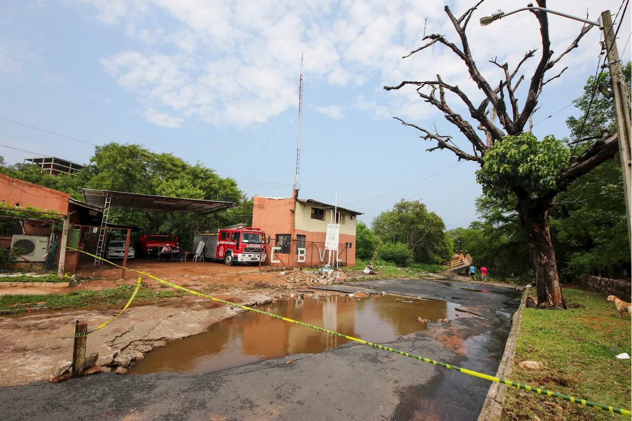 Al menos dos muertos y 7.000 familias afectadas por lluvias y tornados en Paraguay