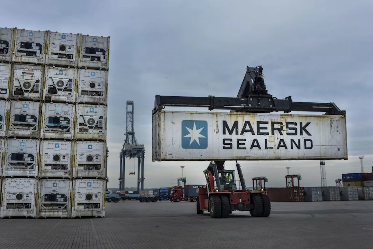 Maersk cuts 10 000 jobs and sees global trade weak until 2026