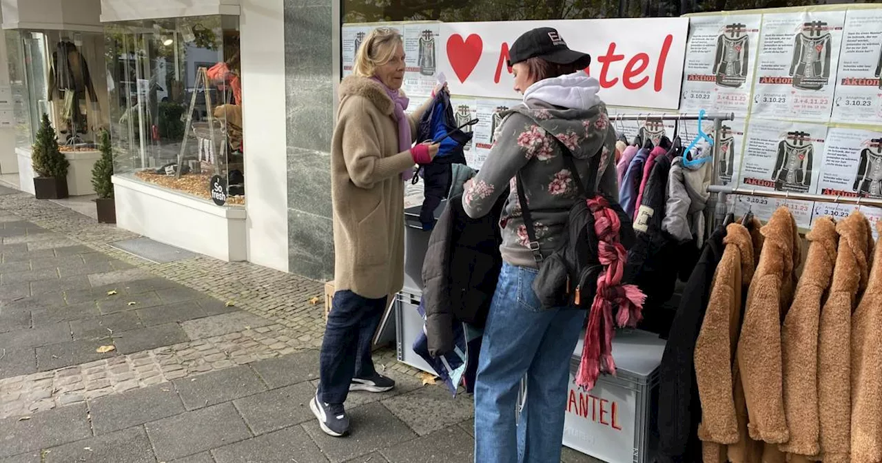 Viersen: Ansturm auf Gratis-'Herzmäntel'