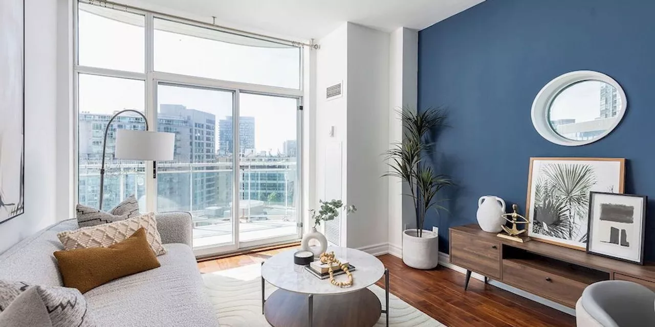 Don't Miss This Chic Penthouse In Downtown Toronto