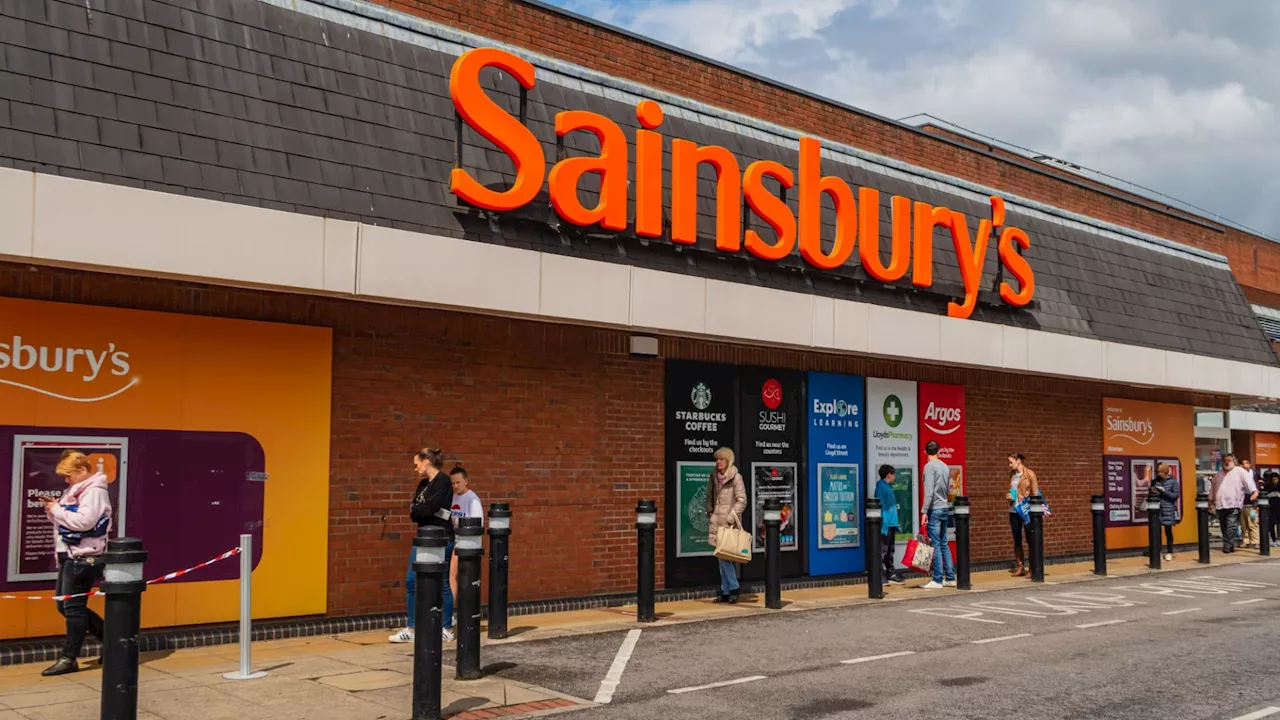 Sainsbury’s shoppers rush to buy new flavoured custard creams based on iconic British dessert...