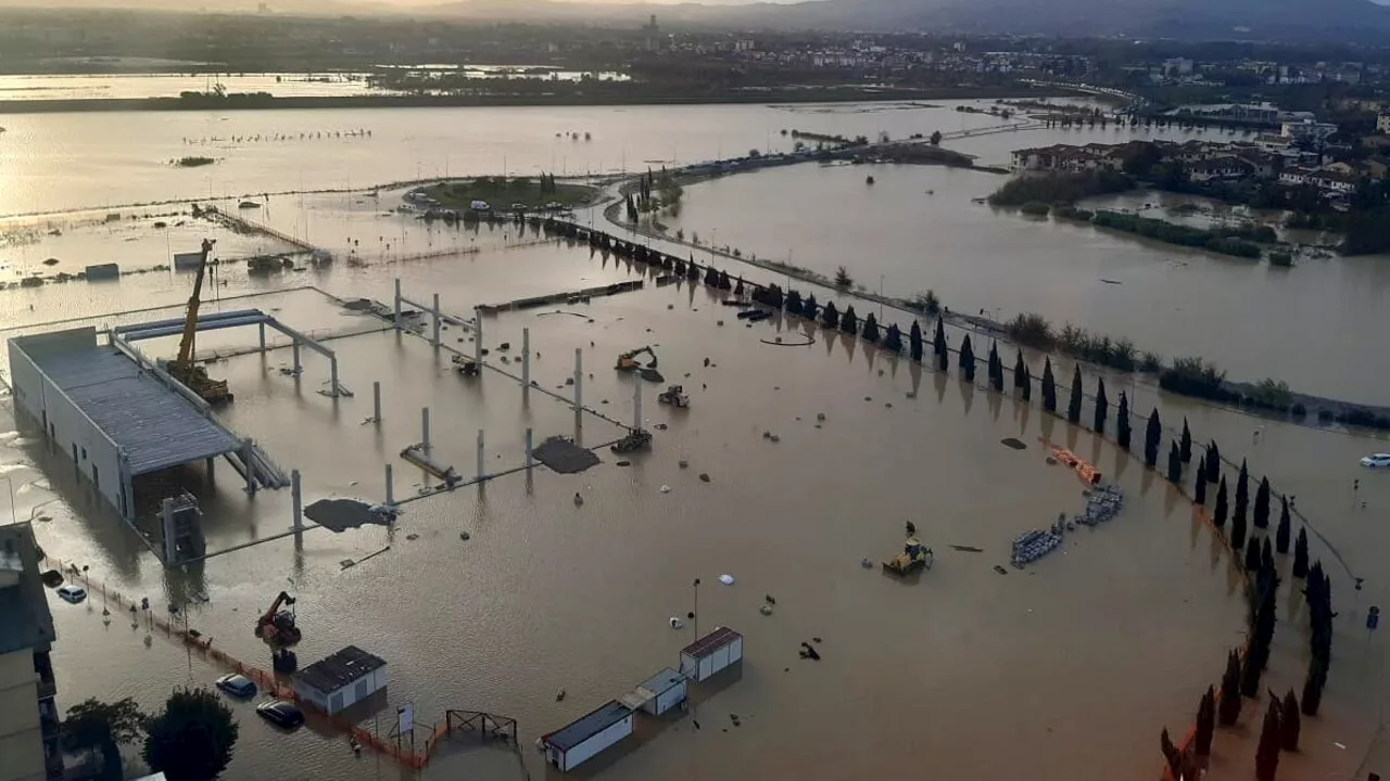 L'alluvione prevista, l'allerta inascoltata: un milione di persone in balia del meteo estremo