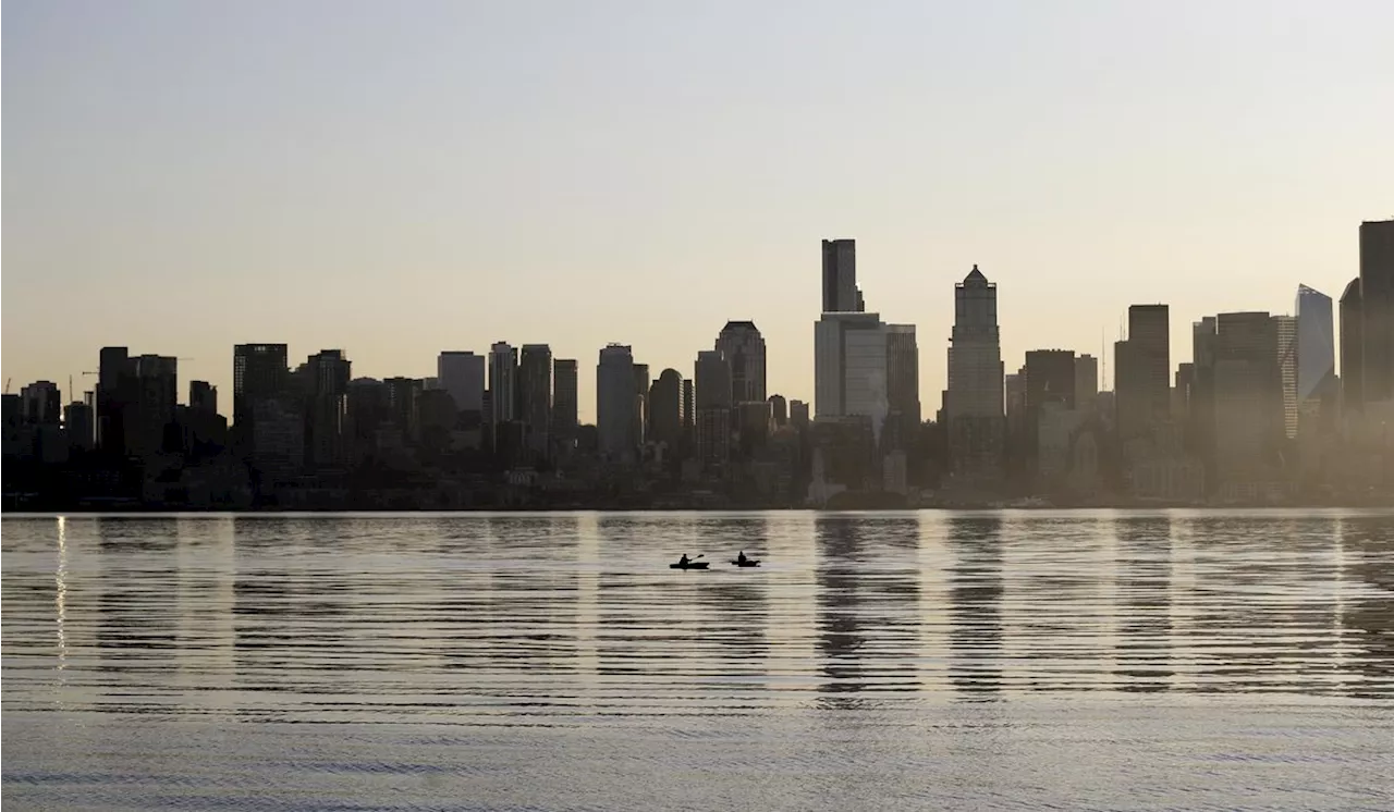 Water taxi saves the day for Seattle, thwarting loose barge