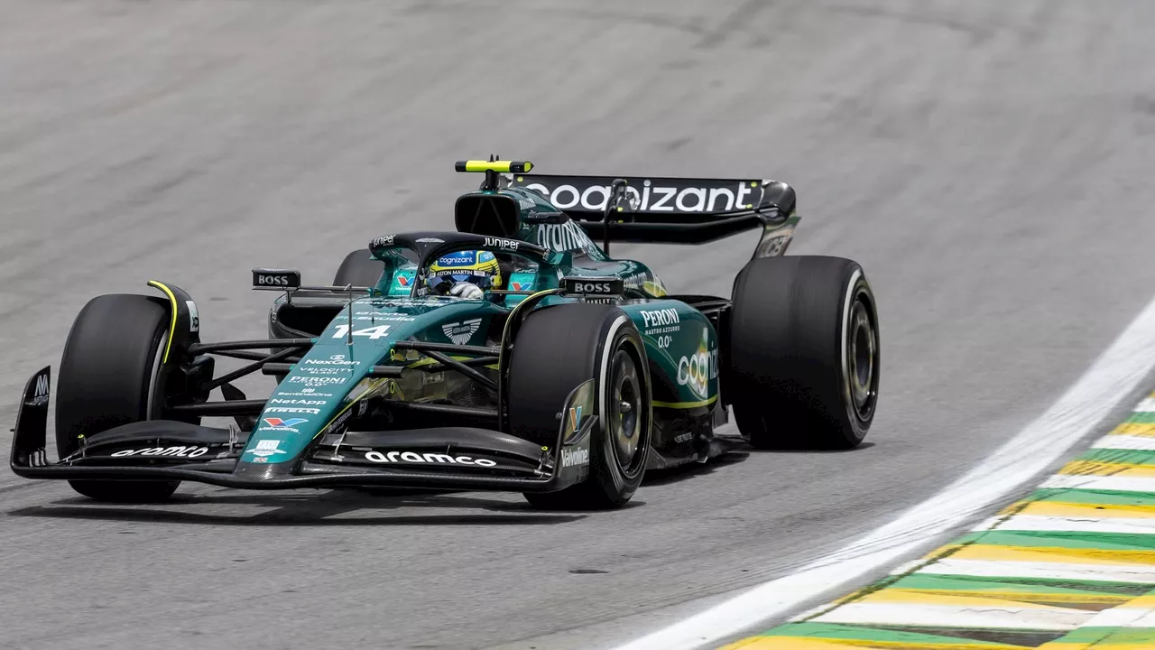 Alonso disfruta en la sprint de Brasil: remonta cuatro posiciones y avisa para el domingo