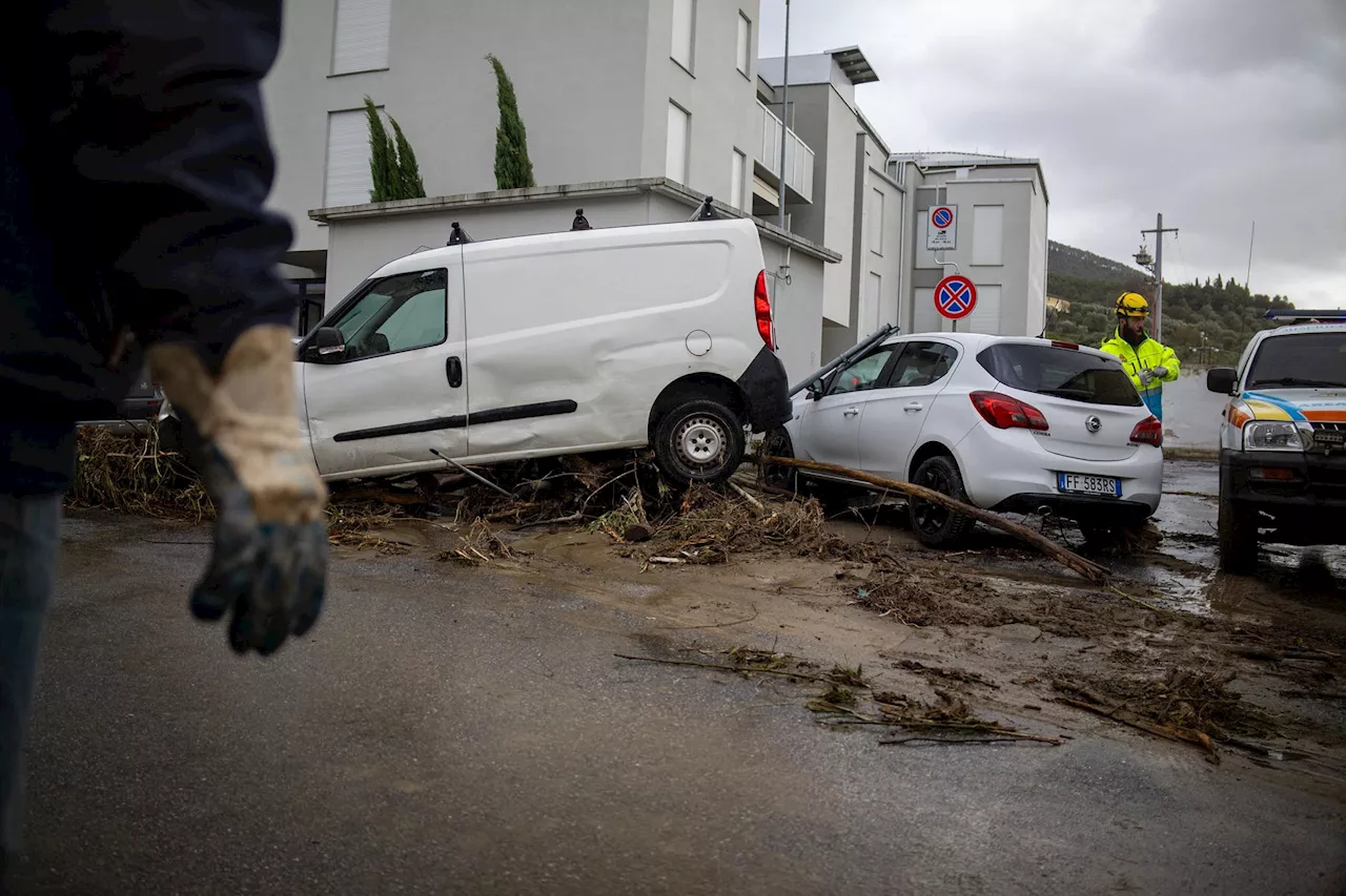 Maltempo in Toscana, 6 morti e 2 dispersi