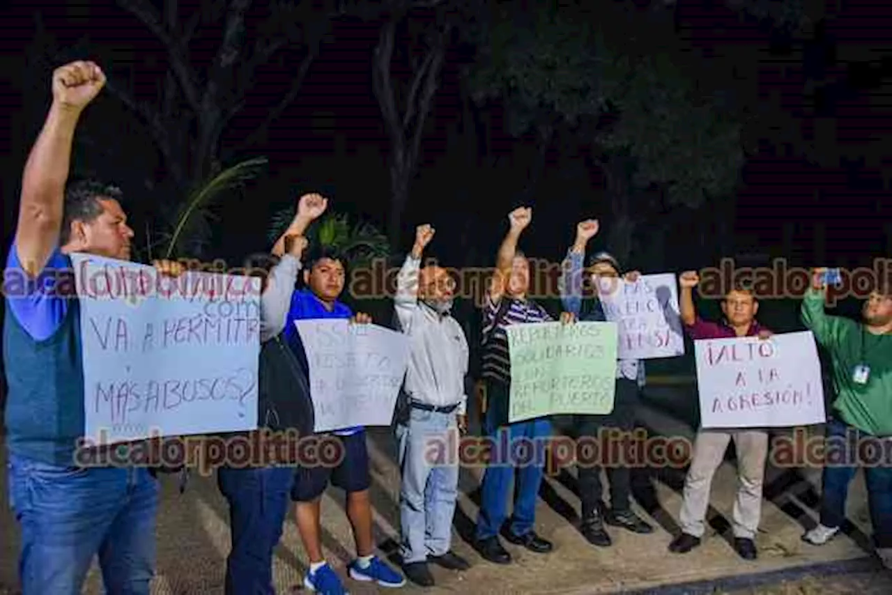 En Acayucan, protestan reporteros por agresiones cometidas por SSP en Veracruz