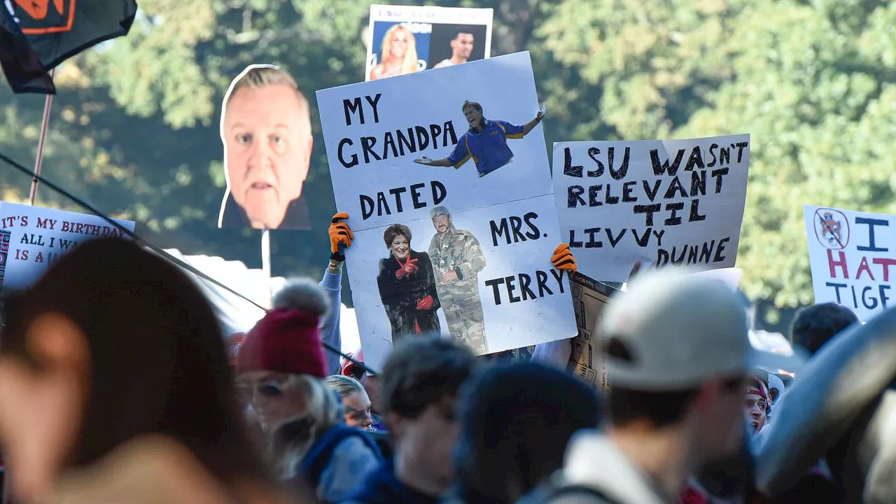 ‘GameDay’ signs for Alabama-LSU, include Miss Terry, Brian Kelly and Nick Saban the Tiger King