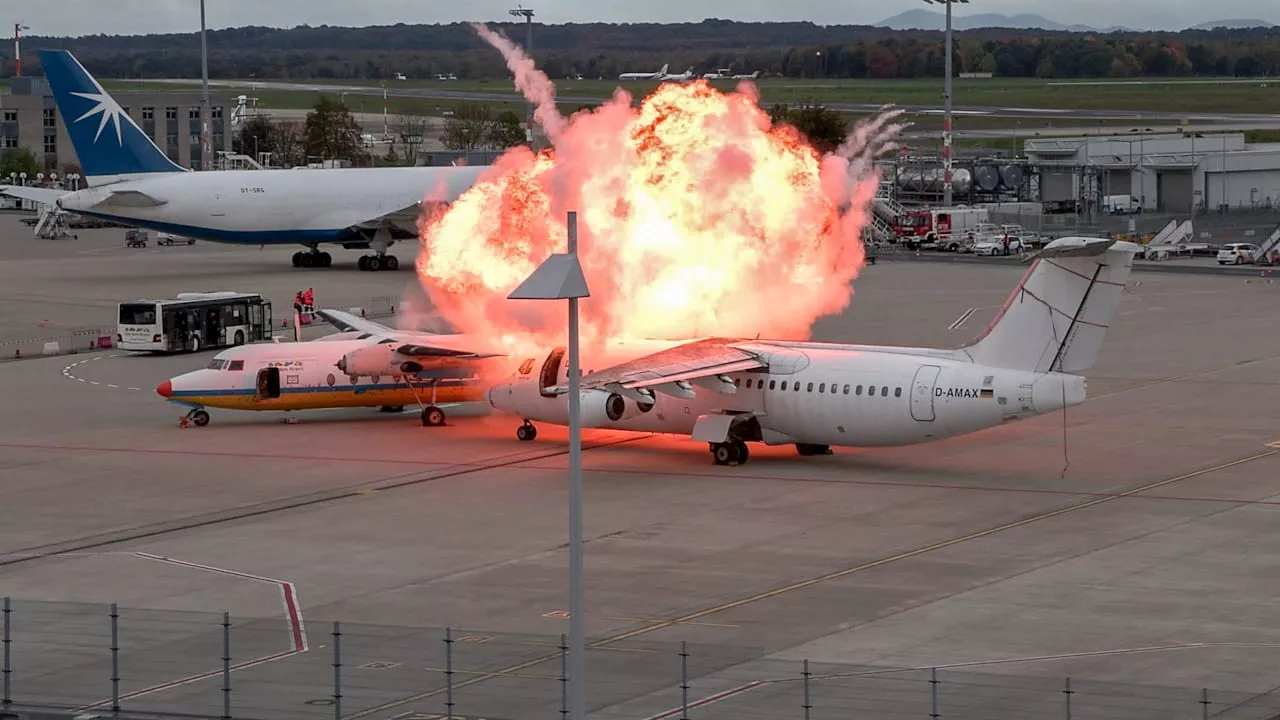 Rettung probt den Ernstfall: Gewaltige Explosion am Flughafen Köln/Bonn