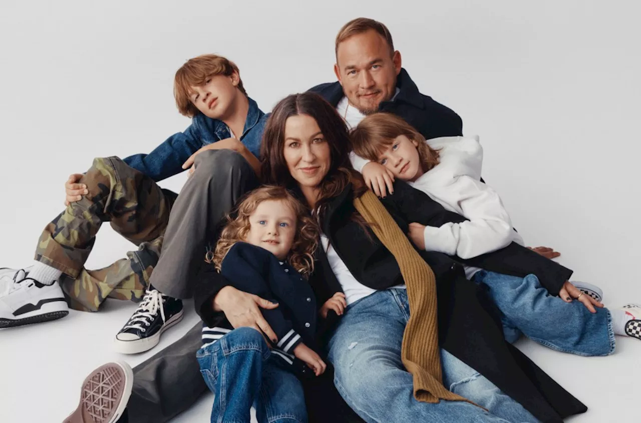 Alanis Morissette Talks Starring With Husband, Kids in Gap Campaign