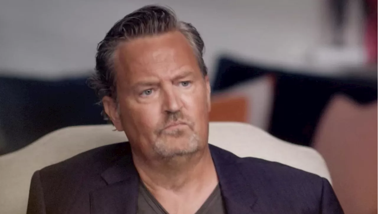 Obsèques de Matthew Perry : une nouvelle photo des stars de Friends inconsolables dévoilée